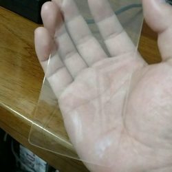 日了狗了，淘宝买的droid turbo贴膜，垃圾的要死，贴上灵敏度低的不要不要的，果断扔了，白瞎10块钱。 2017年12月