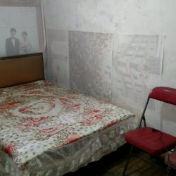 明天就要搬到这个半地下室去住了，一个月240元，还好吧，反正便宜。 2018年1月